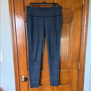 Athleta High Rise Ripple Chaturanga Tight Textured Leggings Size Large Navy Blue